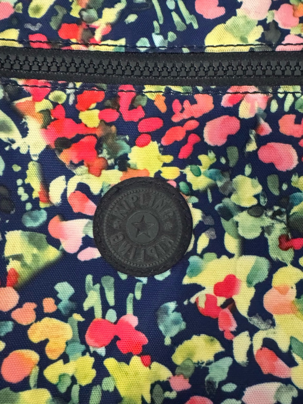Kipling Alvar Crossbody Bag in Sweet Bouquet Adjustable strap Multi Pockets EUC - Picture 4 of 11
